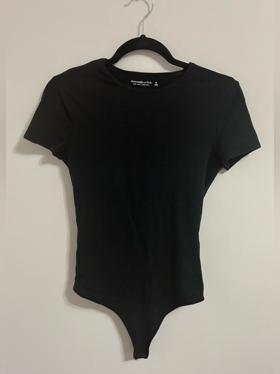 Abercrombie & Fitch Tops - Abercrombie & Fitch Black Double lined Short-Sleeve Crewneck Bodysuit